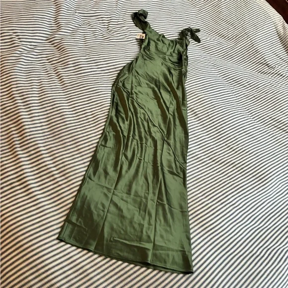 Petal & Pup Olive One-Shoulder Satin Evening Dress - Picture 8 of 16